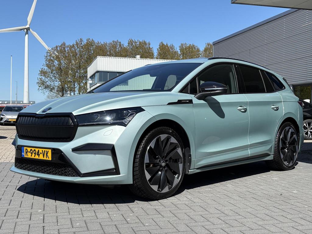 Skoda Enyaq iV 80 Sportline 95,5% SOH | Panoramadak | Wegkla, Achterwielaandrijving, Gebruikt, Zwart, 204 pk