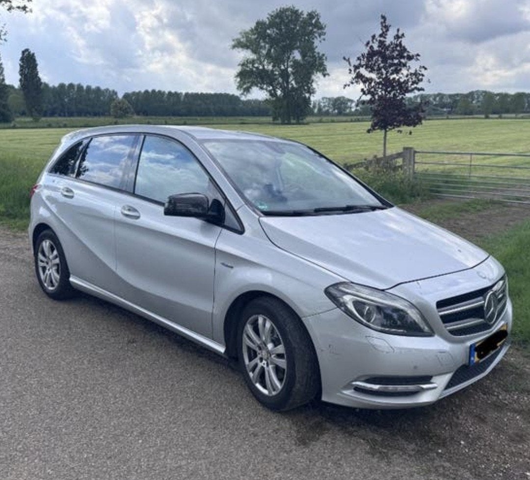 Dakdragers Mercedes B, Ophalen of Verzenden
