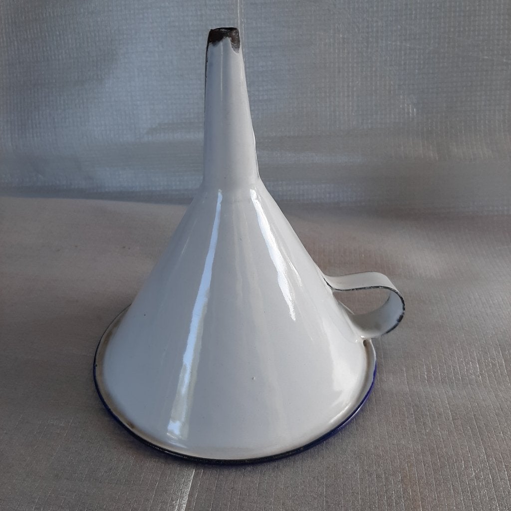 Antieke, emaille witte trechter met blauwe rand, Antiek en Kunst, Ophalen