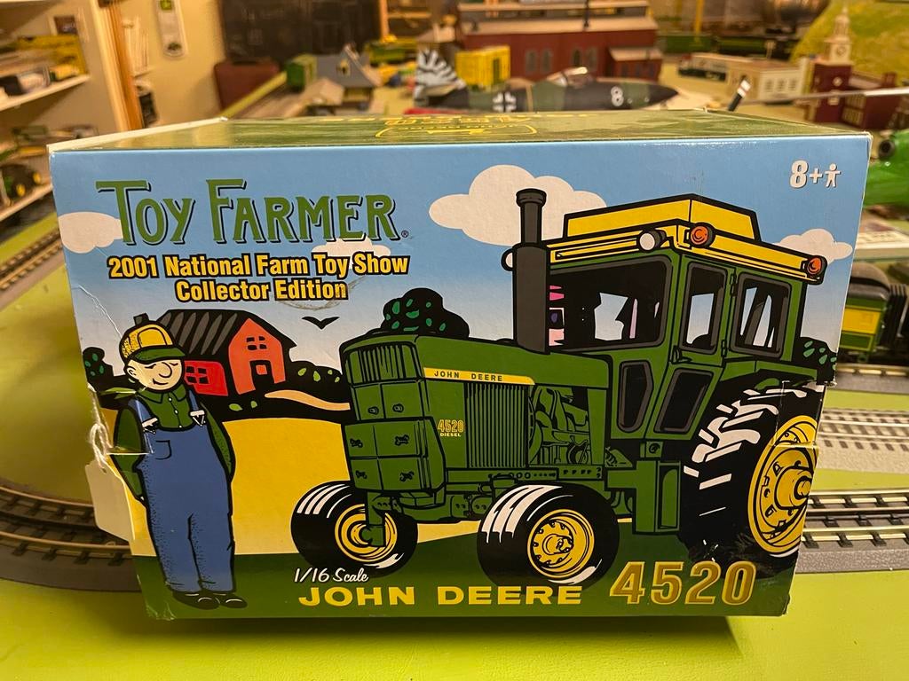 John Deere 4520 Toy Farmer 2001 Ertl 1/16 - Limited Editie, Ophalen of Verzenden, Zo goed als nieuw