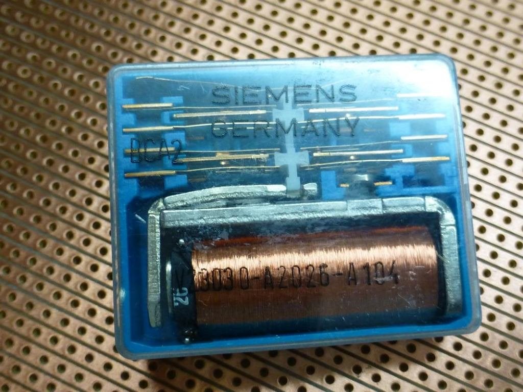 Relais 48 V /4x om  Merk : Siemens, Ophalen, Nieuw