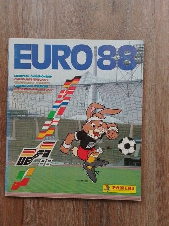 Panini Euro 88 album - collectors item, Ophalen, Gelezen, Balsport