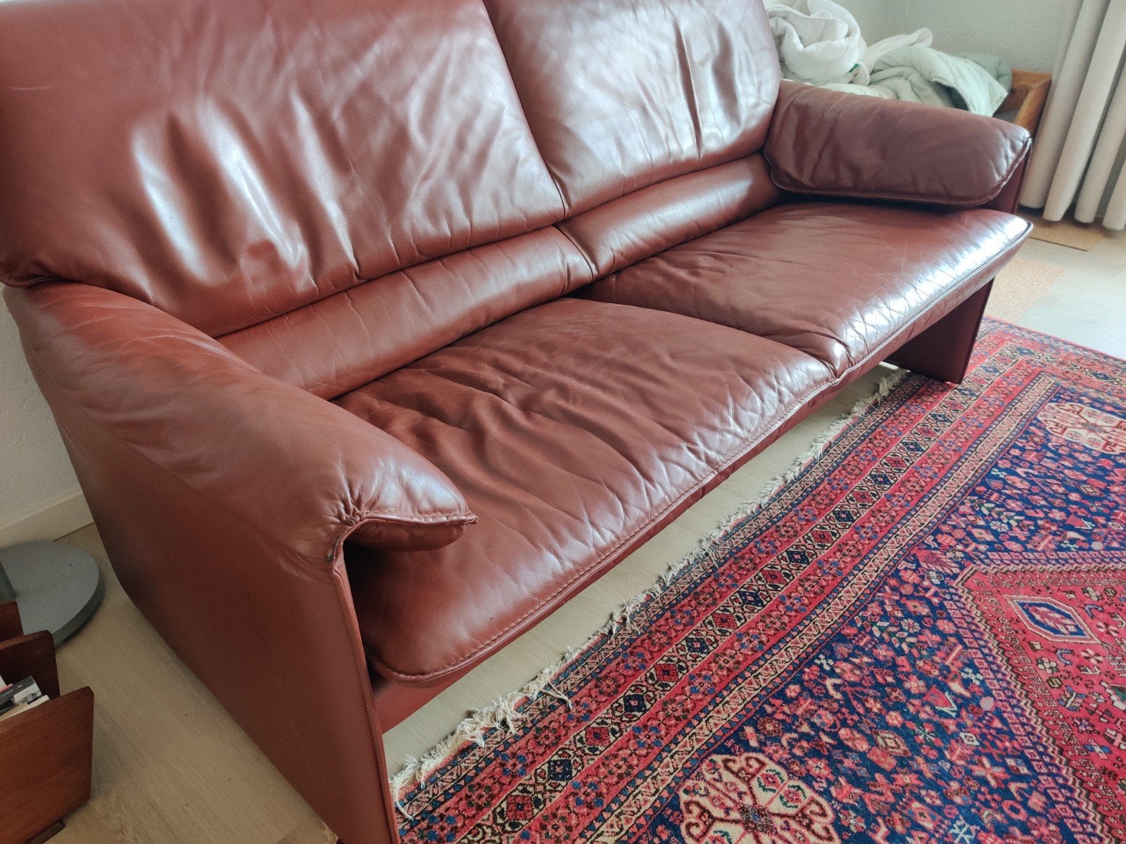 Leolux Bora Beta 2,5 zits roodbruin leer, Huis en Inrichting, Ophalen, Gebruikt, Driepersoons, Rechte bank