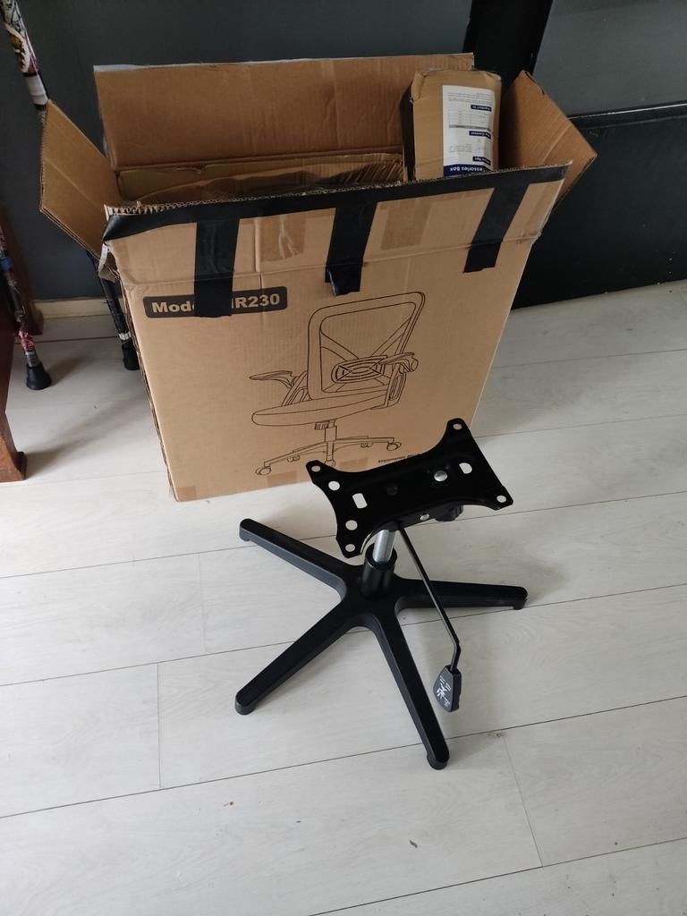 Nieuwe Ergonomische Bureaustoel - Model R230, Ophalen of Verzenden, Nieuw, Zwart