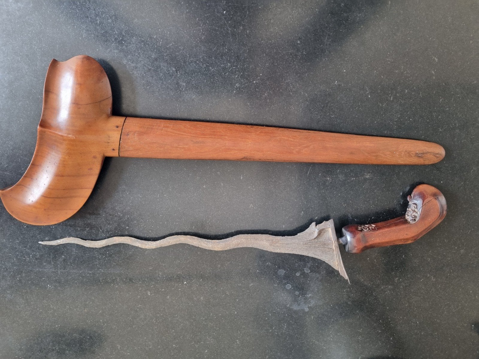 Antieke Jawa  Kris - Keris met zeer oud lemmet of wilah, Hout, Ophalen of Verzenden, Handgemaakt, Indonesië