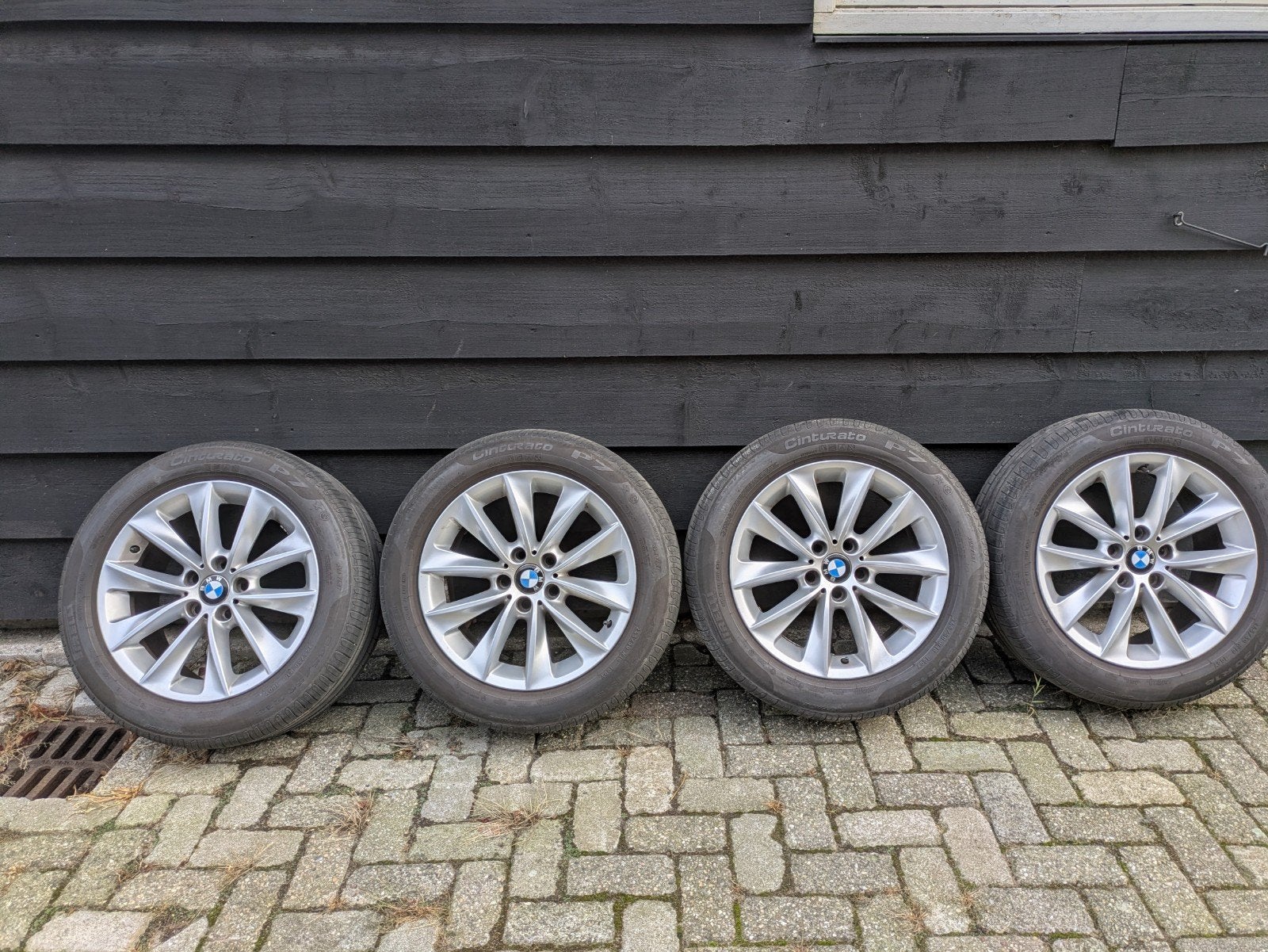 Foto 2 van BMW X3 F25 Velgen met zomerbanden - 18 inch