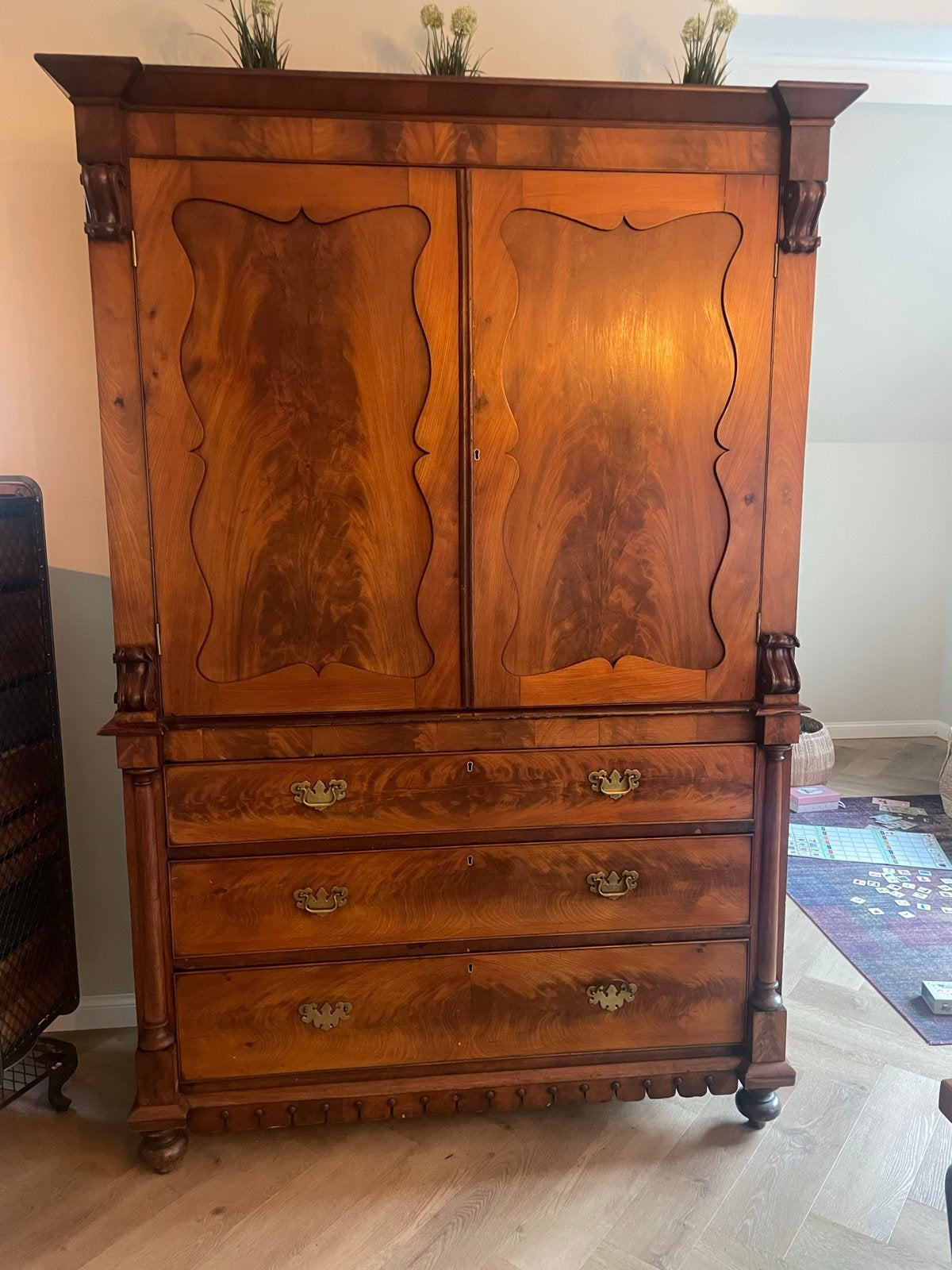 Klassieke Mahonie Houten Kast met Veel Bergruimte, Ophalen