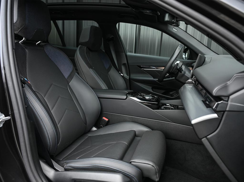 BMW 5 Serie Touring 530e xDrive · M-Sport · Shadow Line ·, Automaat, Gebruikt, 4 cilinders, 2000 kg