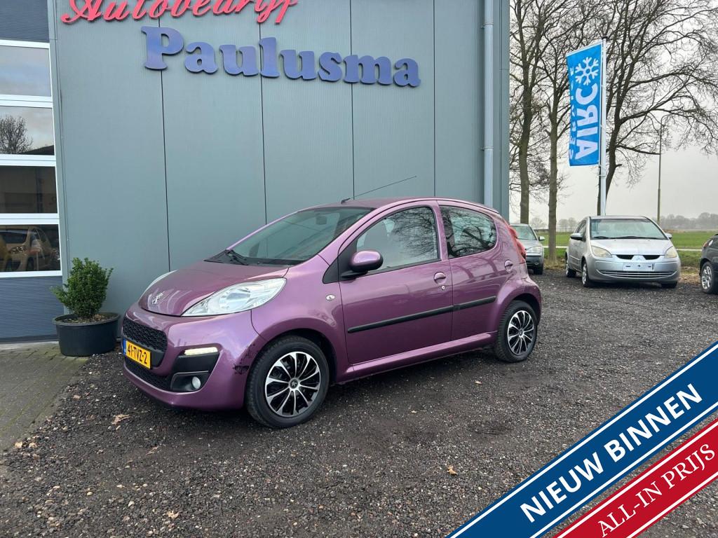 Peugeot 107 1.0 Active Apple-carplay|Airco|Led (bj 2012), Auto's, Euro 5, Stof, Gebruikt, Zwart