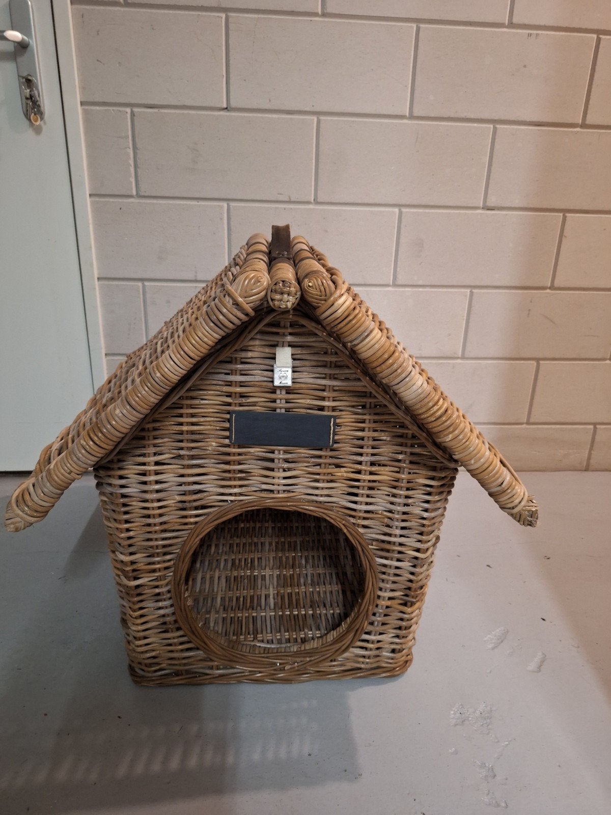 Honden / katten huisje, Ophalen, Zo goed als nieuw, Riet