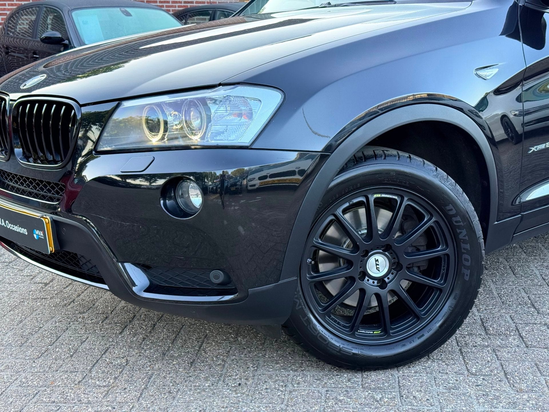BMW X3 XDrive20i High Executive|Nieuwe Ketting|Navigatie|Cru, Auto's, Gebruikt, 4 cilinders, 2000 kg, Leder en Stof