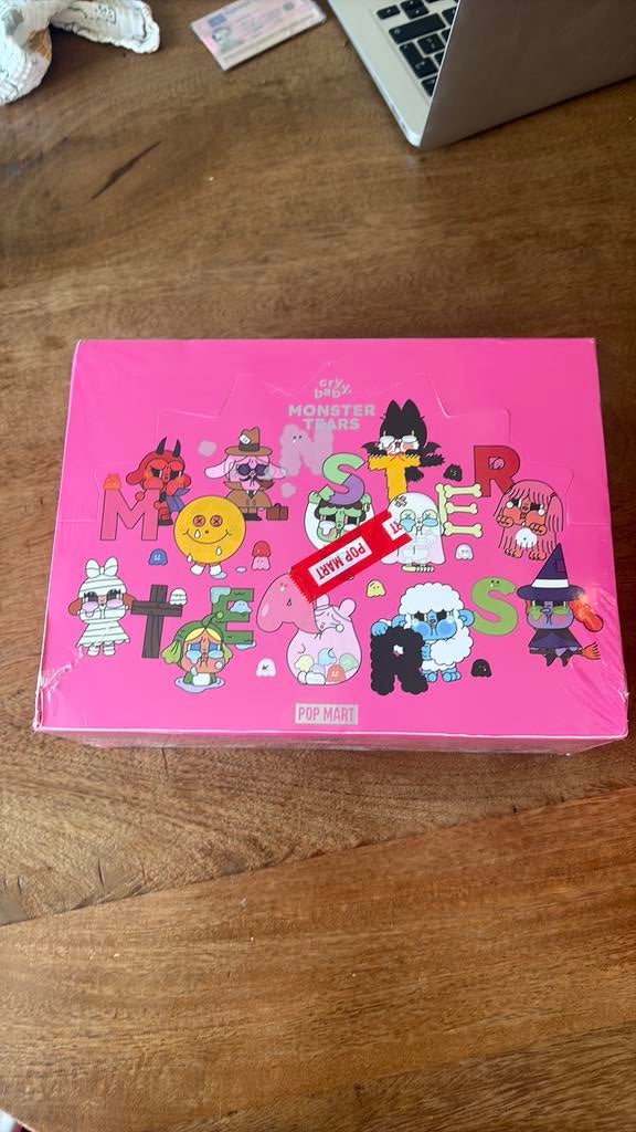 POPMART Crybaby sealed, Ophalen of Verzenden, Zo goed als nieuw