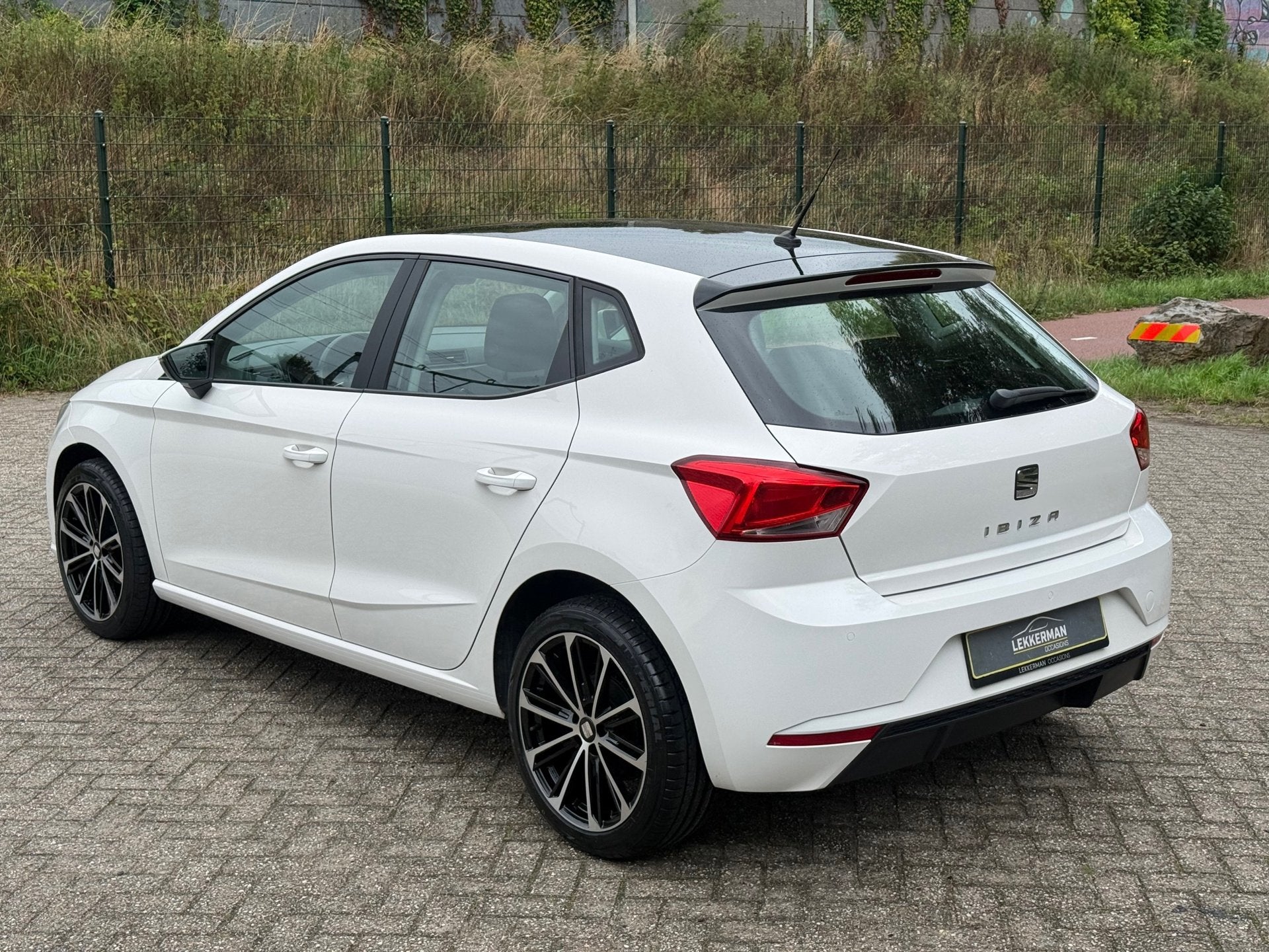 SEAT Ibiza 1.0 TSI CARPLAY I PDC I FR VELGEN I STOELVERW I N, Voorwielaandrijving, Gebruikt, 95 pk, Origineel Nederlands