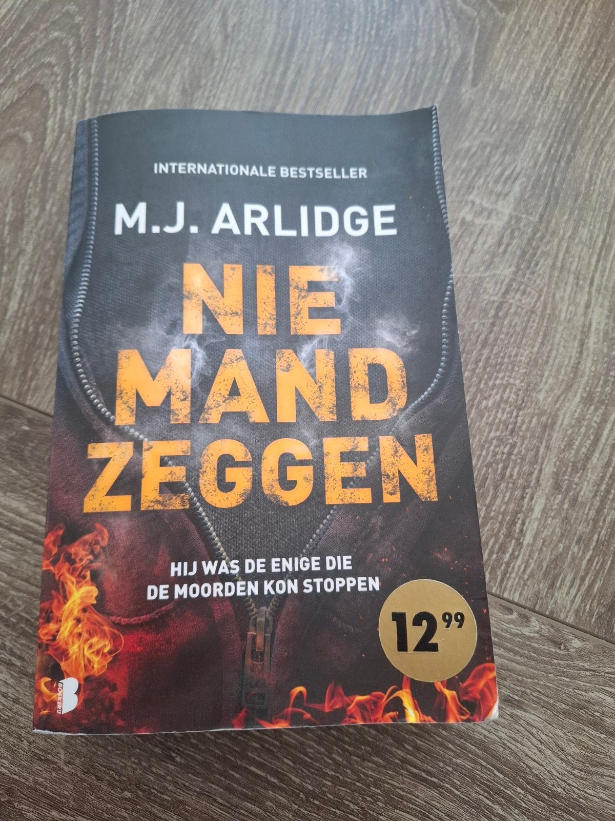 M.J. Arlidge - Niemand zeggen, Boeken, Ophalen, Zo goed als nieuw, M.J. Arlidge