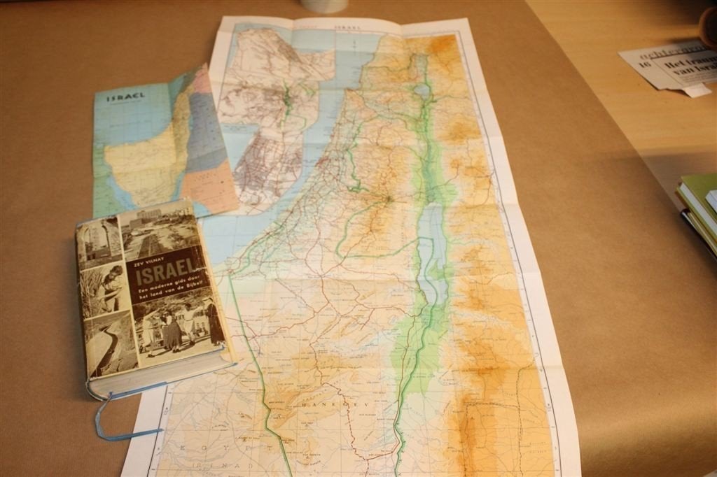 Israël — Moderne Gids Land van de Bijbel, met Kaarten 1966, Ophalen of Verzenden, Gelezen, Europa