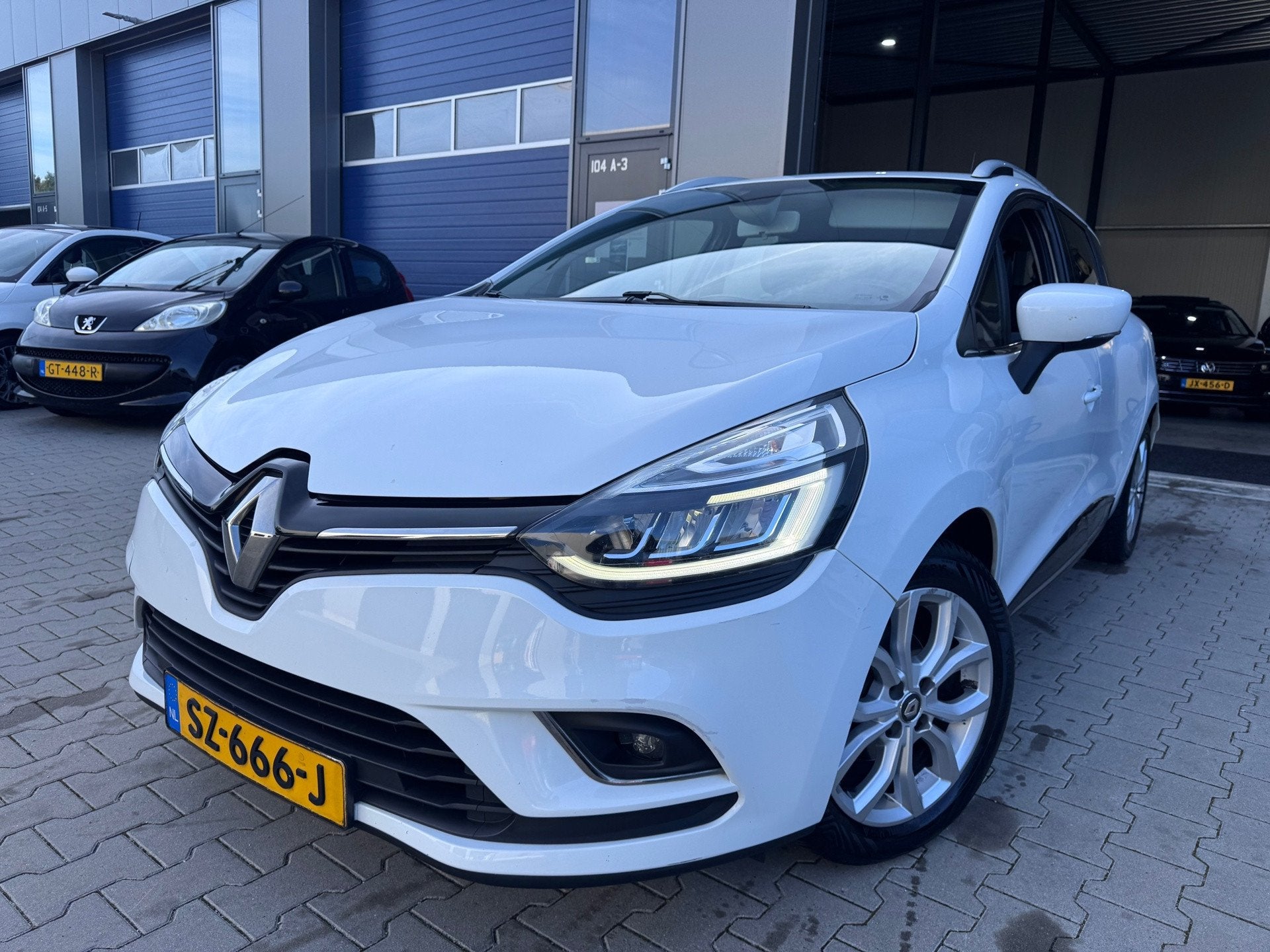 Renault Clio Estate 0.9 TCe Intens|Bose|Carplay|Xenon|Keyles, Auto's, Voorwielaandrijving, 898 cc, Gebruikt, 580 kg
