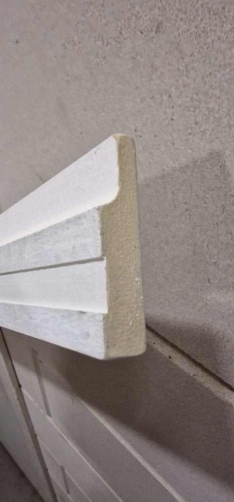 12 nieuwe FSC houten muurplinten, Doe-het-zelf en Verbouw, Plinten en Afwerking, Ophalen, Overige materialen, Nieuw, 200 tot 250 cm