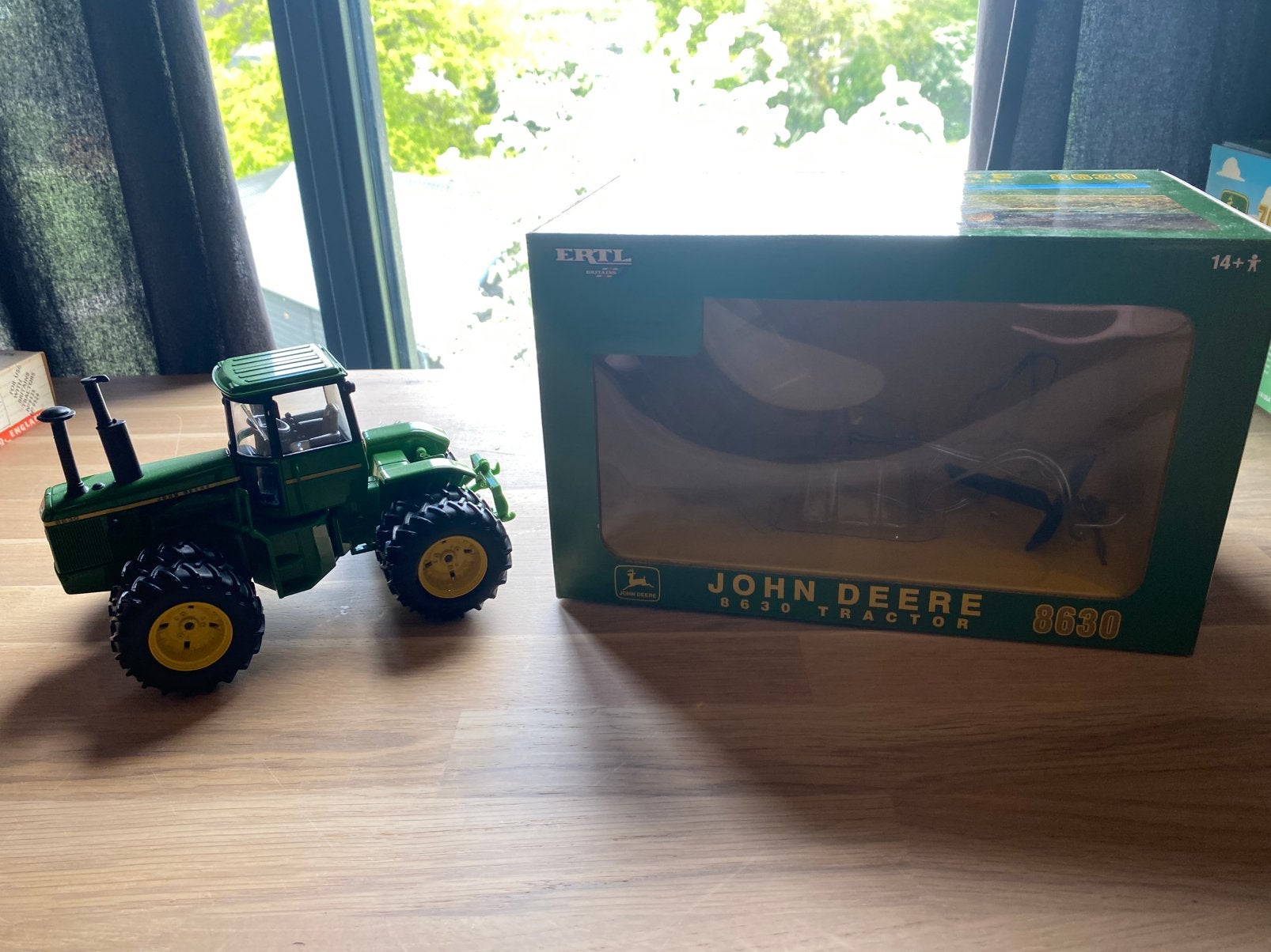 John Deere 8630 ERTL 1:32, Ophalen of Verzenden, Zo goed als nieuw, Tractor of Landbouw, ERTL