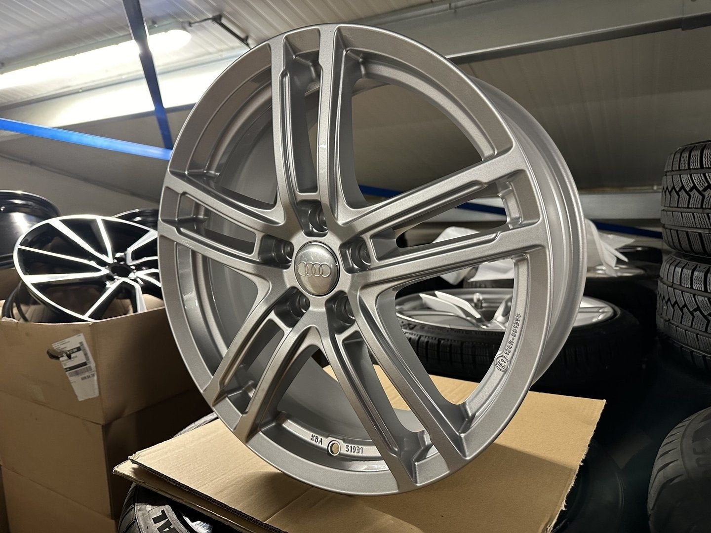 NIEUW 18inch Audi VW Seat Skoda RS Look Velgen! 5x100, 18 inch, -, -, Banden en Velgen