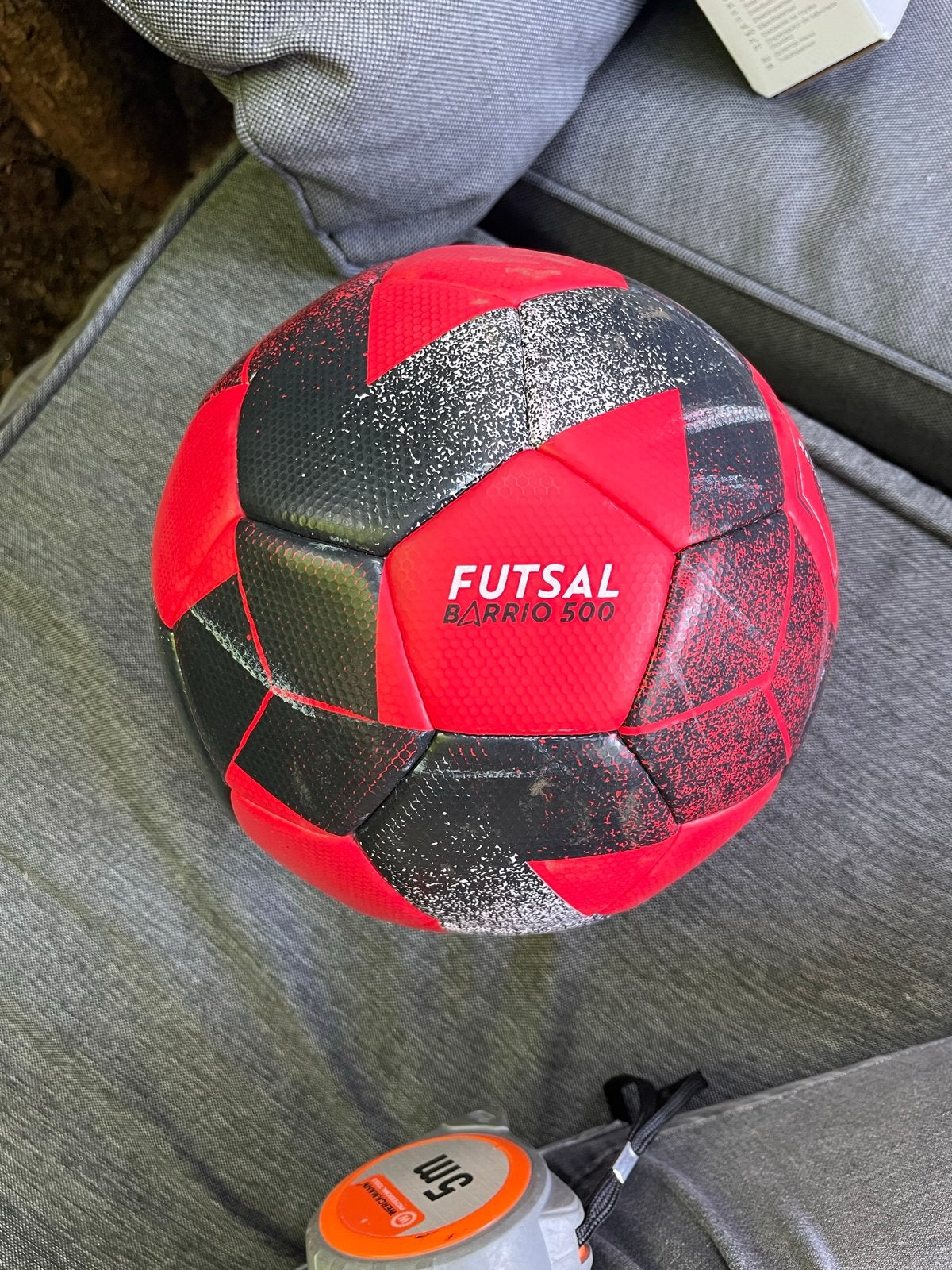 Futsal Barrio 500 zaalvoetbal - Rood/Zwart, Maat XS of kleiner, Ophalen of Verzenden, Gebruikt, Bal