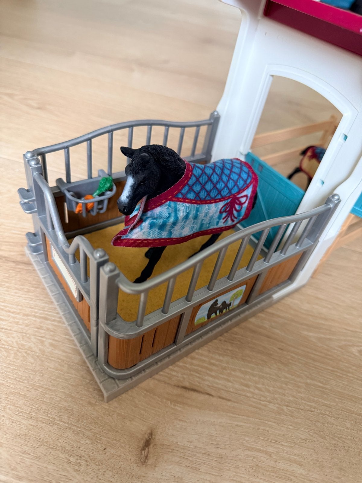 Schleich paardenstal met paard en veulen, Ophalen, Gebruikt, Meisje