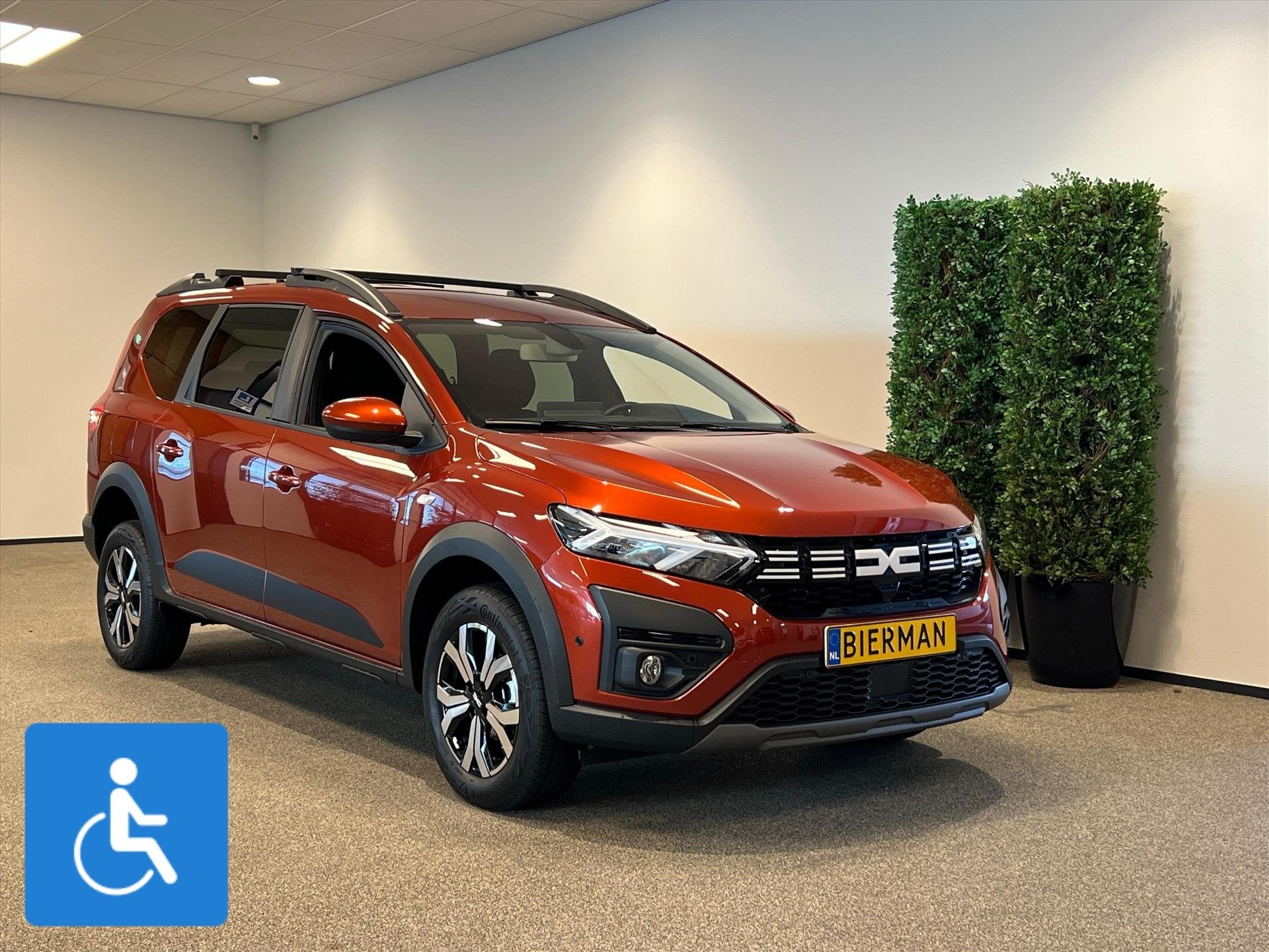 Dacia Jogger Rolstoelauto 5+1, Auto's, 12 maanden, Stof, Zwart, Overige carrosserieën