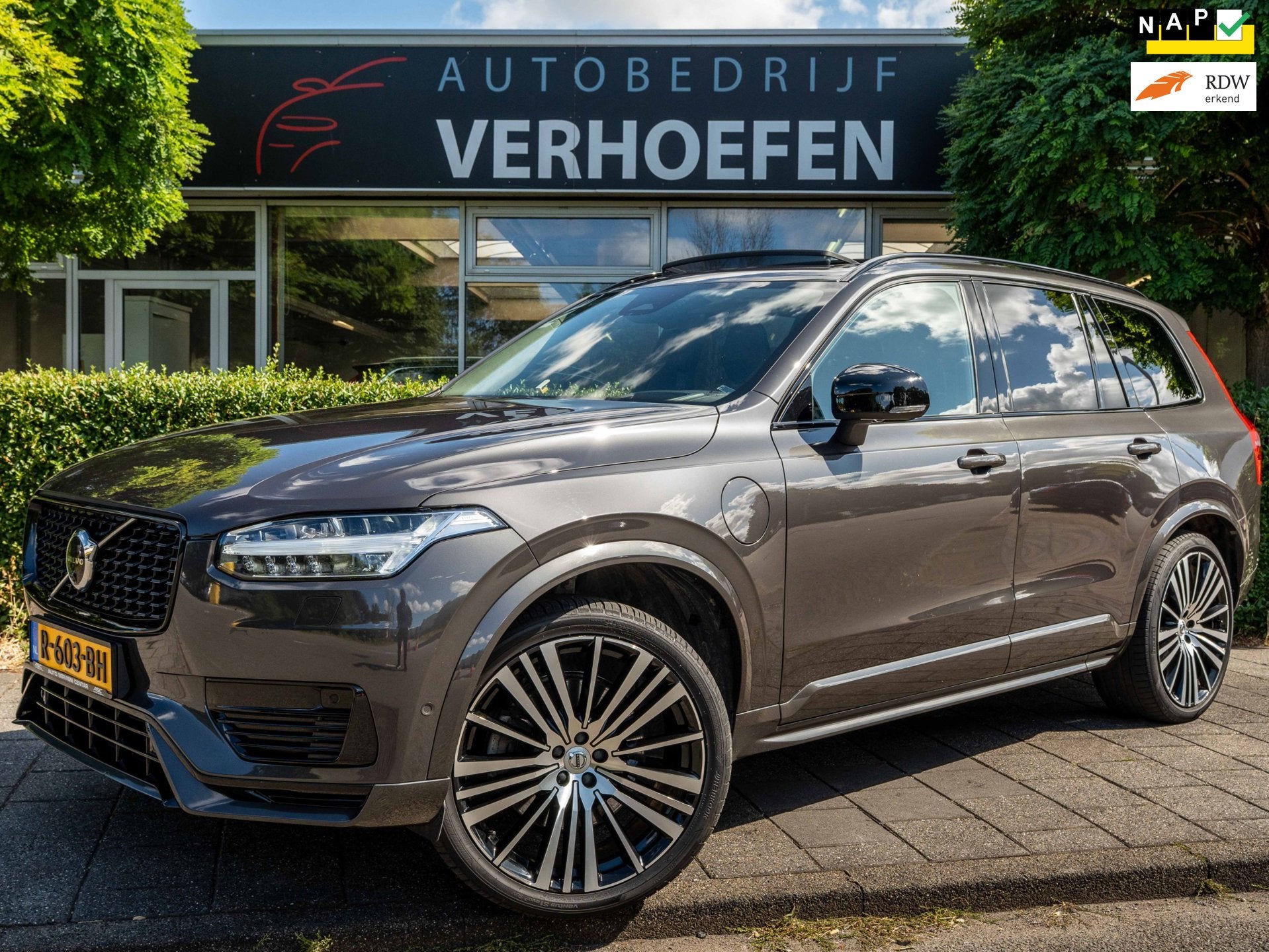 Volvo XC90 2.0 T8 Recharge AWD Ultimate Bright - FULL OPTION, Gebruikt, 4 cilinders, 1969 cc, 7 stoelen