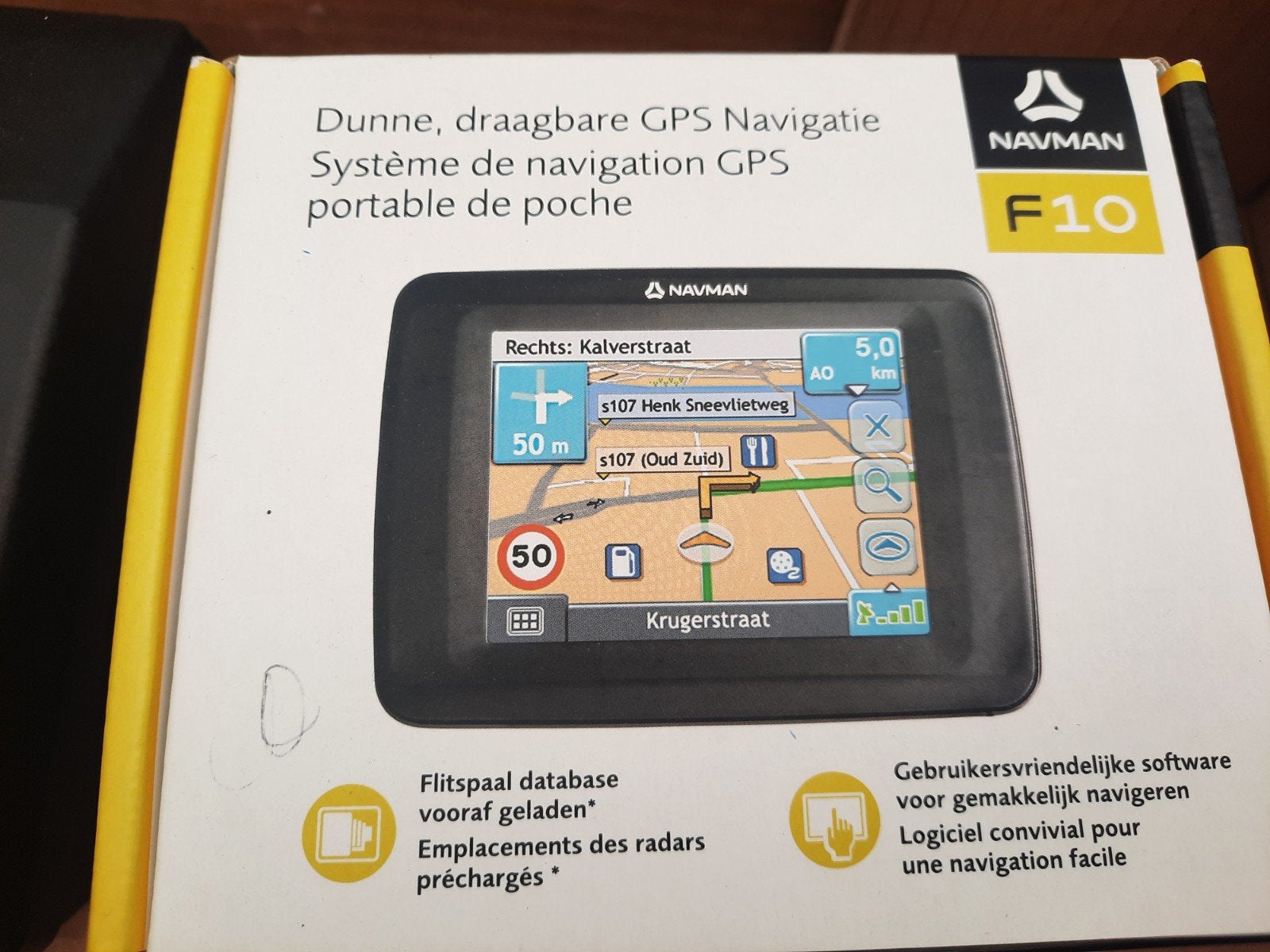 Navman F10 Draagbare GPS Navigatie met Flitspaal Database, Ophalen of Verzenden, Zo goed als nieuw