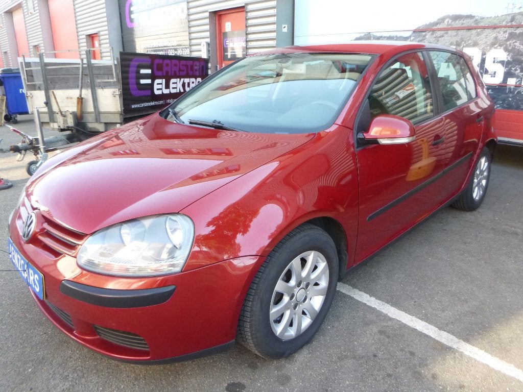 Golf 1.6 16V FSI COMFORTLINE, CLIMA, CRUISE,ANDROID,APK 8-27, Voorwielaandrijving, Metallic lak, 620 kg, Origineel Nederlands