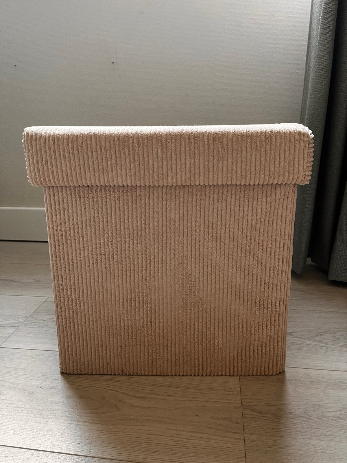 GRATIS AFHALEN - Lichtroze ribfluwelen opbergbox met deksel, Ophalen, Zo goed als nieuw, Roze, Textiel