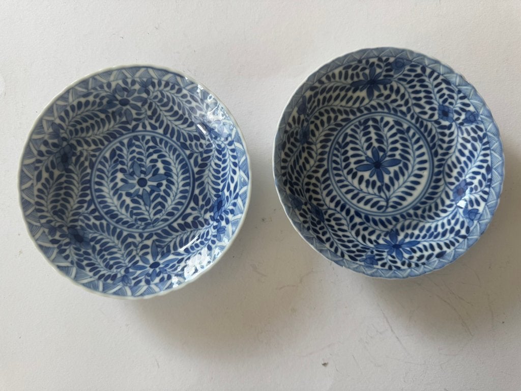 2 Chinese blauw-witte porseleinen schotels, handbeschilderd, Ophalen of Verzenden