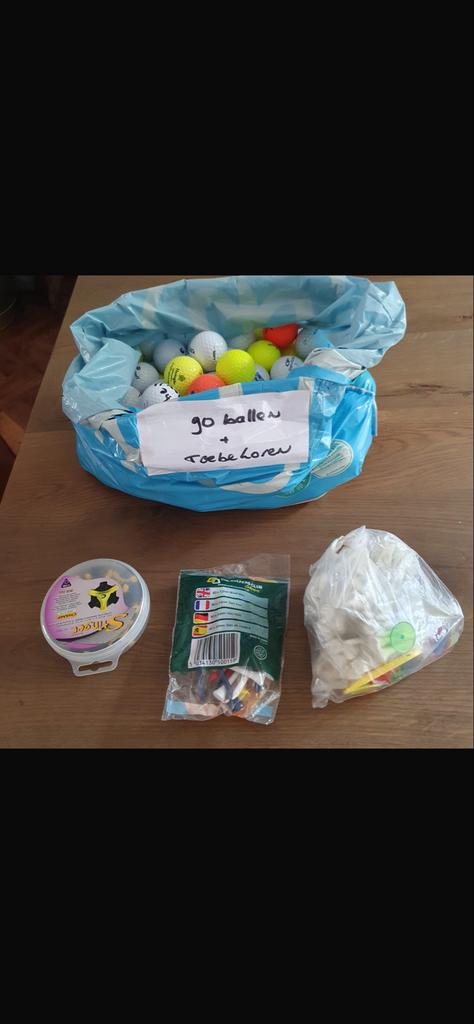 90 golfballen + tees, Ophalen of Verzenden, Gebruikt, Bal(len), Overige merken