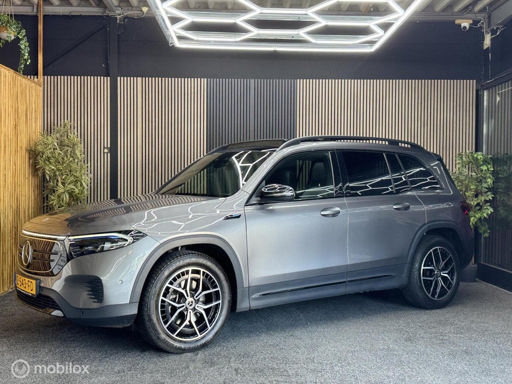 Mercedes EQB 250 Luxury Line 67 kWh|Pano|Led|Cam|Sfeer|Acc, Auto's, Mercedes-Benz, Automatische klimaatregeling, Gebruikt, 190 pk
