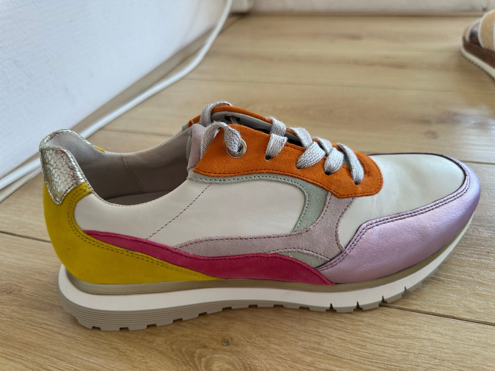 Gabor sneakers maat 7.5, Ophalen of Verzenden, Zo goed als nieuw, Overige kleuren, Sneakers of Gympen