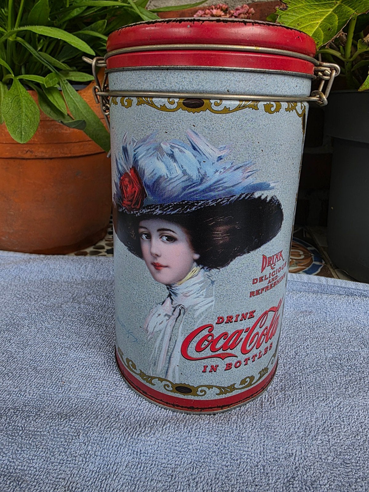 Vintage Coca-Cola blik en reclamebord, Verzamelen, Merken en Reclamevoorwerpen, Ophalen of Verzenden, Reclamebord