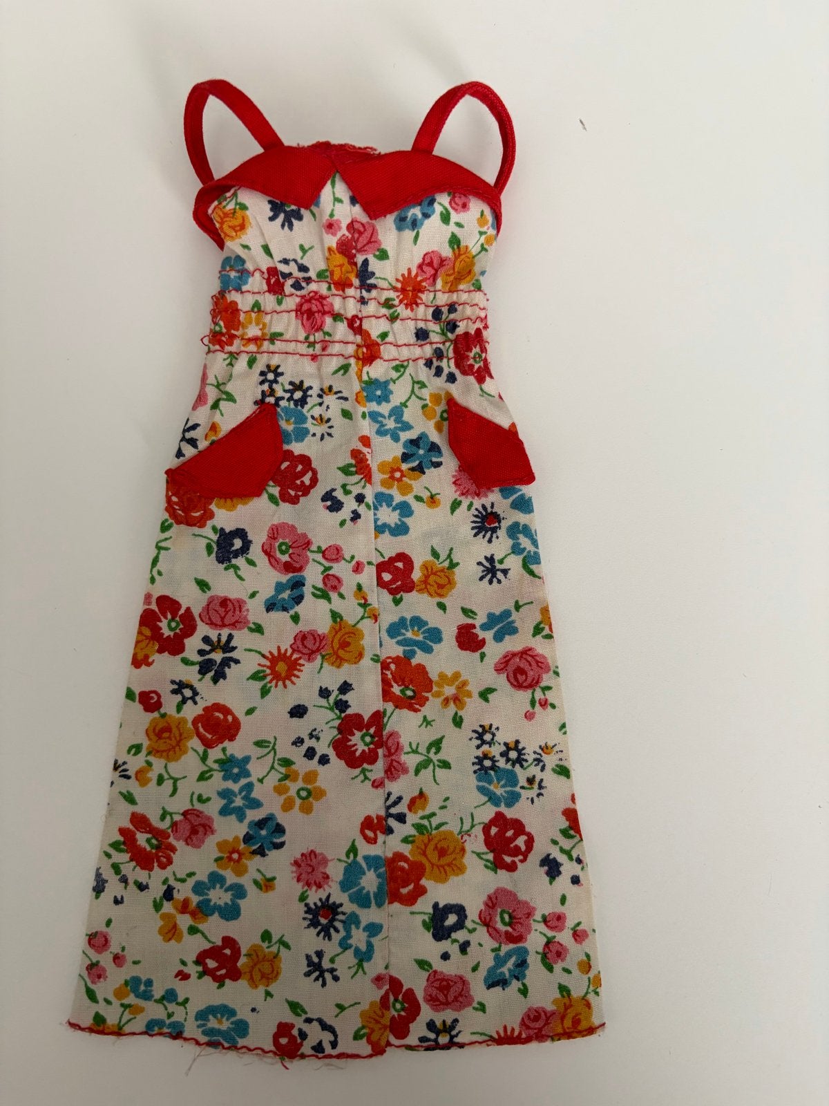 Barbie Zomerjurk met Bloemenprint - Vintage, Verzamelen, Ophalen of Verzenden, Gebruikt, Kleertjes