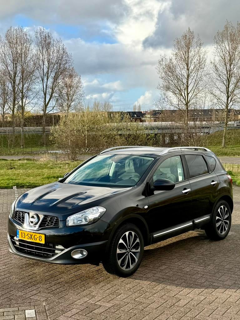 Nissan Qashqai 1.6 Connect Edition - Panoramadak - Trekhaak, Auto's, Voorwielaandrijving, Stof, 4 cilinders, Zwart