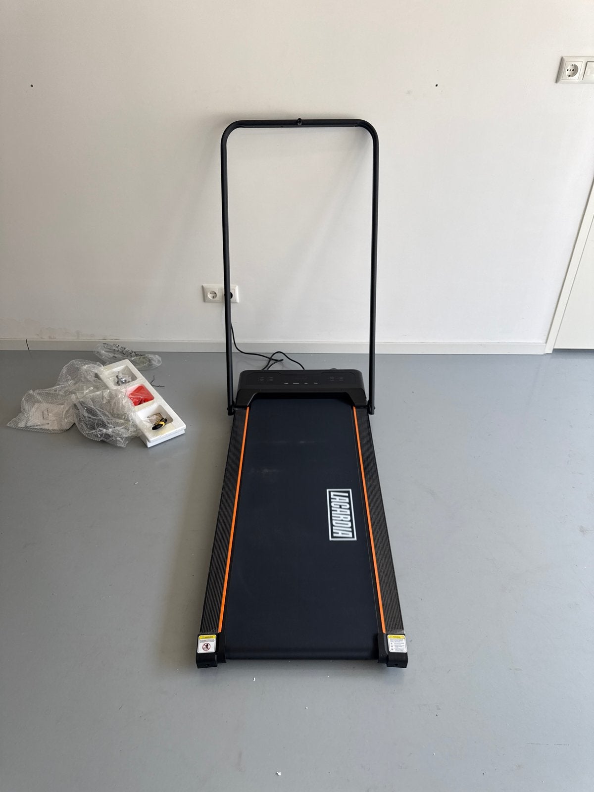 Lacardia Loopband 1-10km/u - Magazijn Uitverkoop, Ophalen, Zo goed als nieuw, Loopband