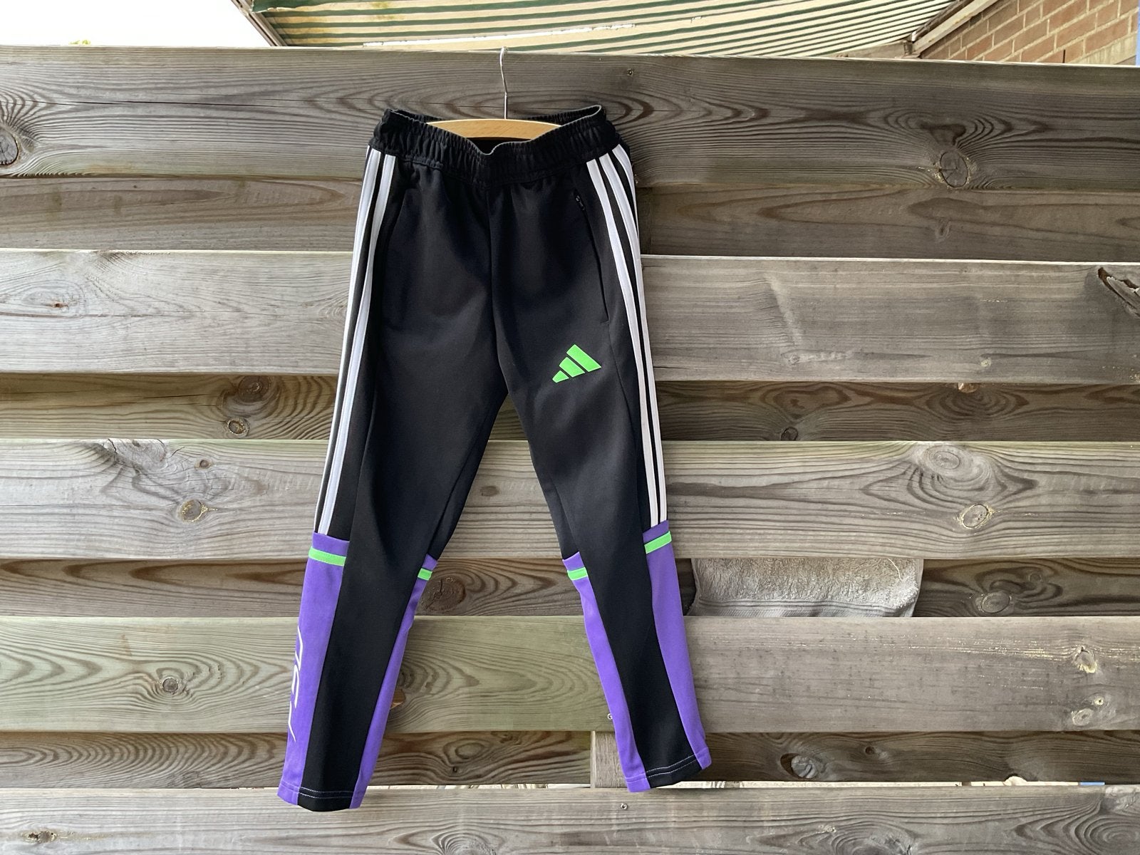 Adidas F50 trainingsbroek maat 122/128, Kinderen en Baby's, Kinderkleding | Maat 122, Ophalen of Verzenden, Zo goed als nieuw