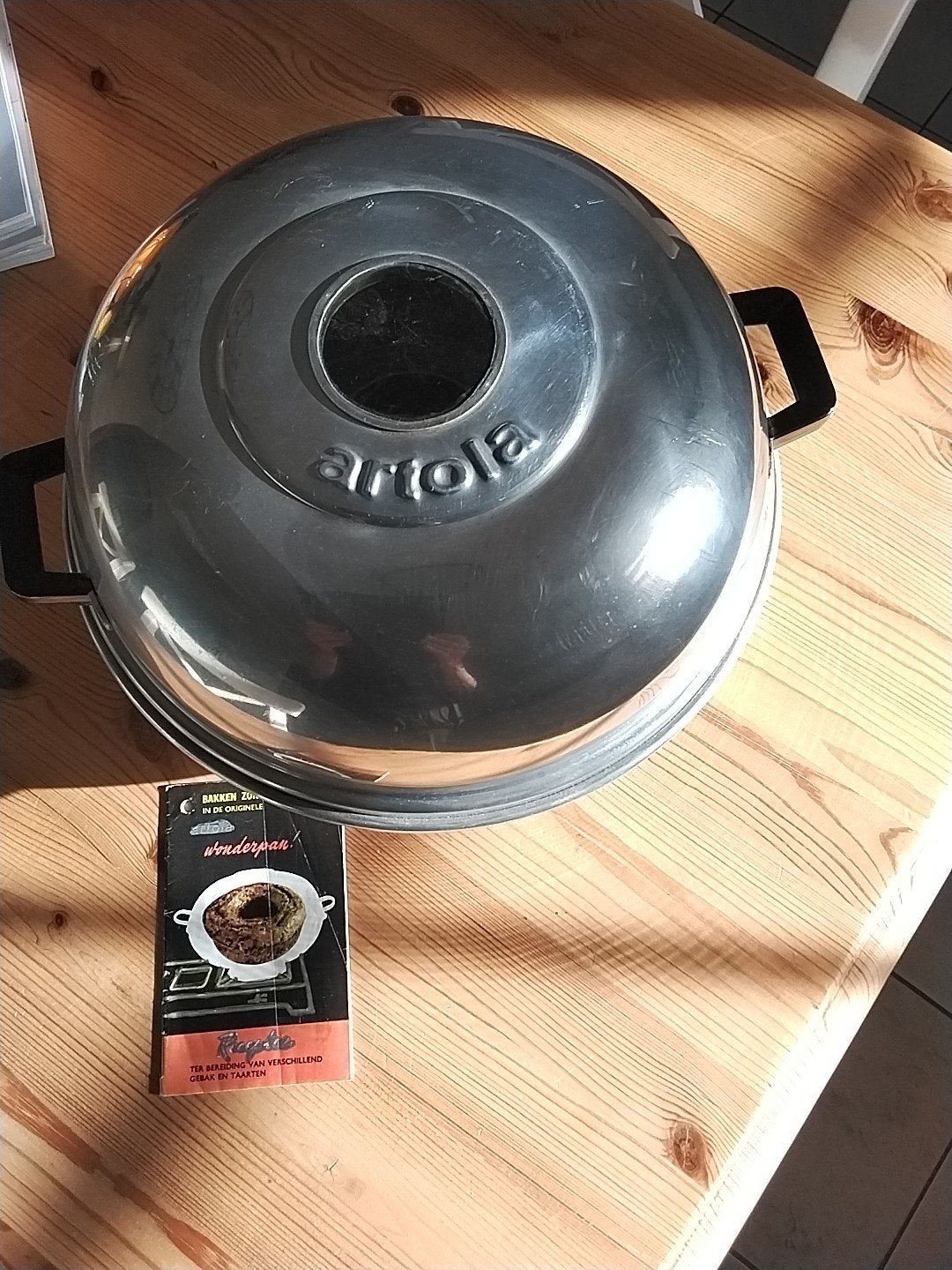 Artola Wonderpan met bakvormen - Zo goed als nieuw, Huis en Inrichting, Ophalen, Overige typen, Zilver, Zo goed als nieuw
