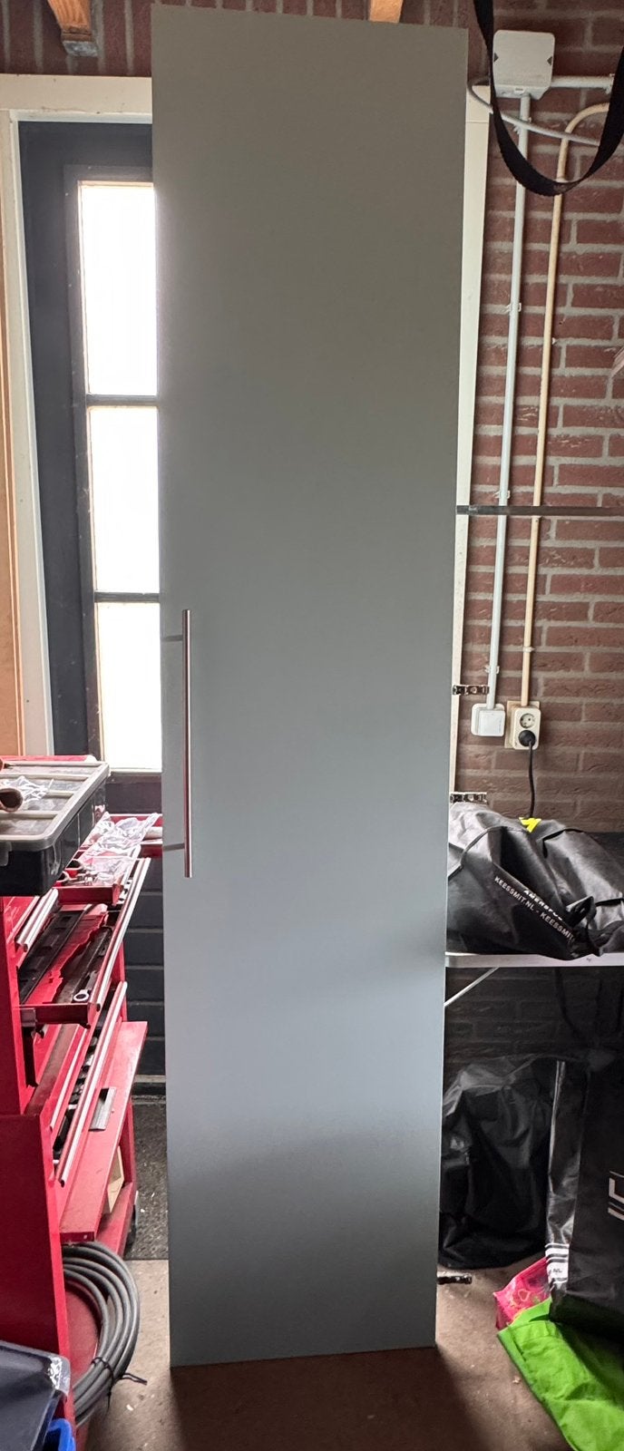 AANGEBODEN: 1 IKEA FORSAND deur 50x229 + handgreep. PAX, Ophalen, Zo goed als nieuw