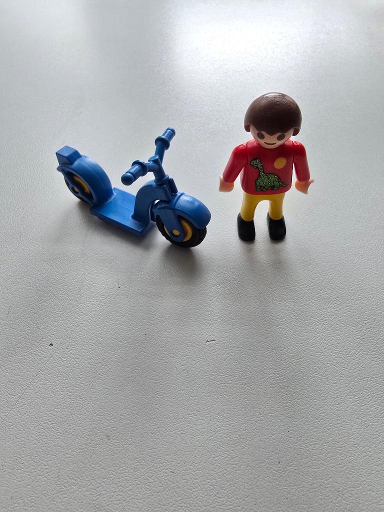 Playmobil Jongen met step 4538, Kinderen en Baby's, Speelgoed | Playmobil, Ophalen of Verzenden, Zo goed als nieuw