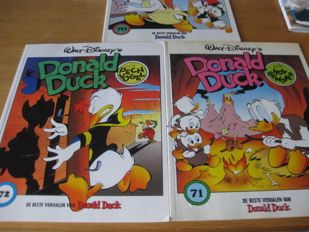 4 Donald Ducks + 1 vakantieboek, Boeken, Stripboeken, Meerdere stripboeken, Ophalen of Verzenden, Zo goed als nieuw, Donald Duck