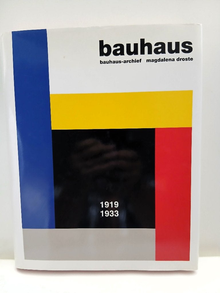 011 Bauhaus 1919-1933 - Magdalena Droste - Architectuur Boek, Verzenden, Zo goed als nieuw, Magdalena Droste, Stijl of Stroming