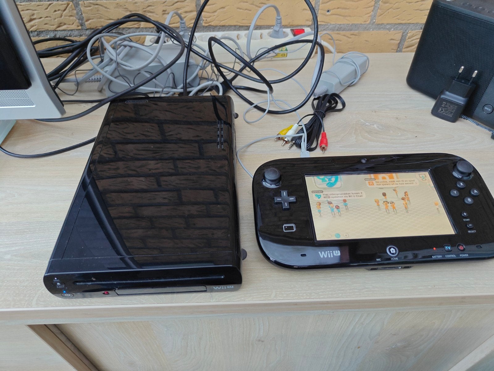 wii-u zwart topstaat met 5 spellen, Spelcomputers en Games, Ophalen of Verzenden, Zo goed als nieuw, Met 1 controller
