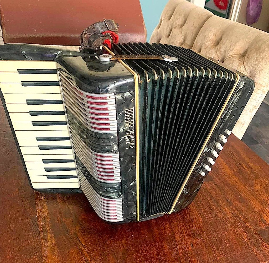 piano accordeon 12-bas . Van het merk Settimio Soprani, Overige merken, Gebruikt, Overige formaten, Met koffer