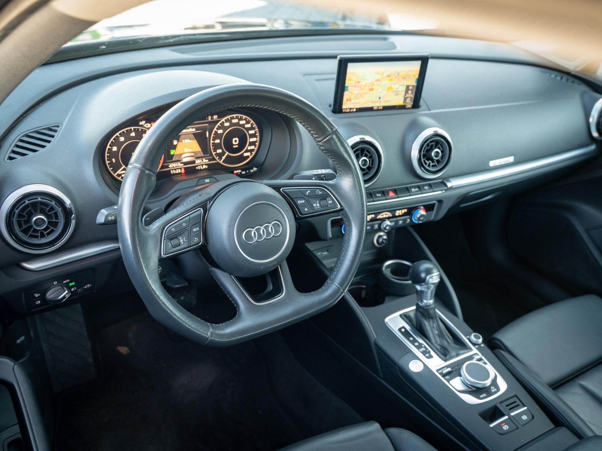 Audi A3 Sportback 40 e-tron // Camera // Leder // Virtual //, Auto's, Audi, Gebruikt, 4 cilinders, Geïmporteerd, 750 kg