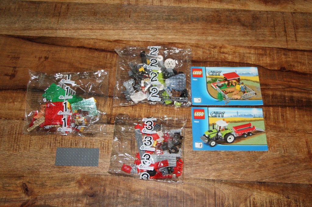 LEGO City, Pig Farm & Tractor, nr 7684. Nieuw, City, Lego, Nieuw, Ophalen of Verzenden