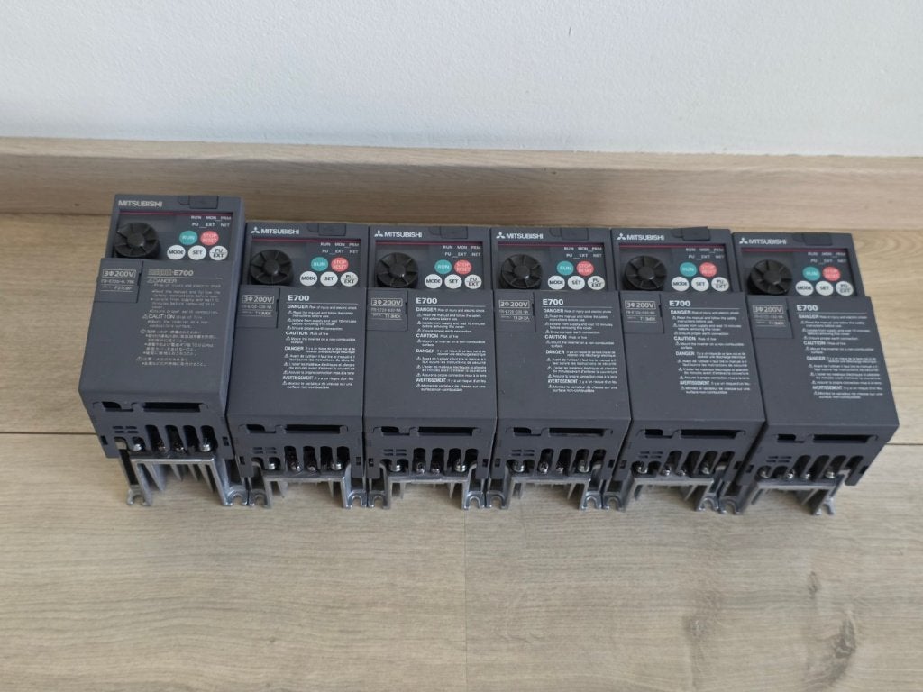 Mitsubishi FR-E720 frequentieregelaars 0,4 en 0,75 kW, Ophalen of Verzenden, Gebruikt