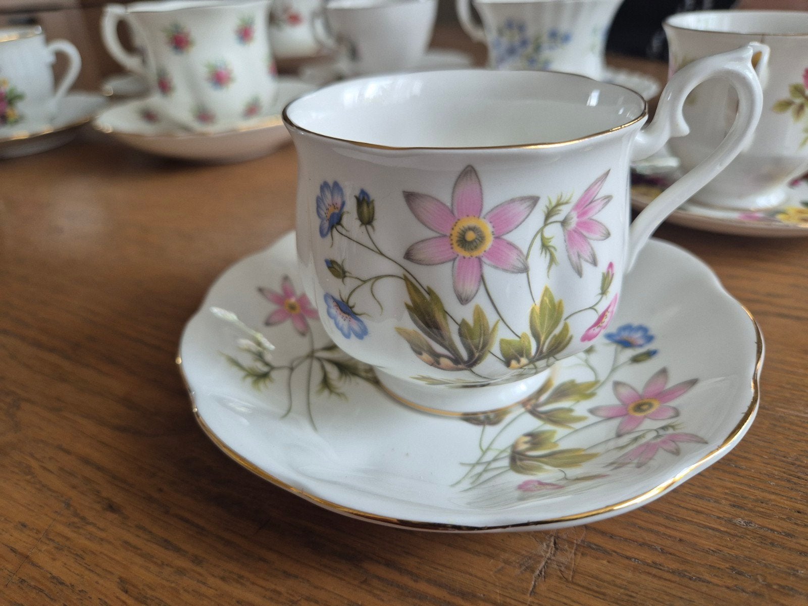 Richmond Bone China 'Wild Anemone' Kop en Schotel, Ophalen of Verzenden